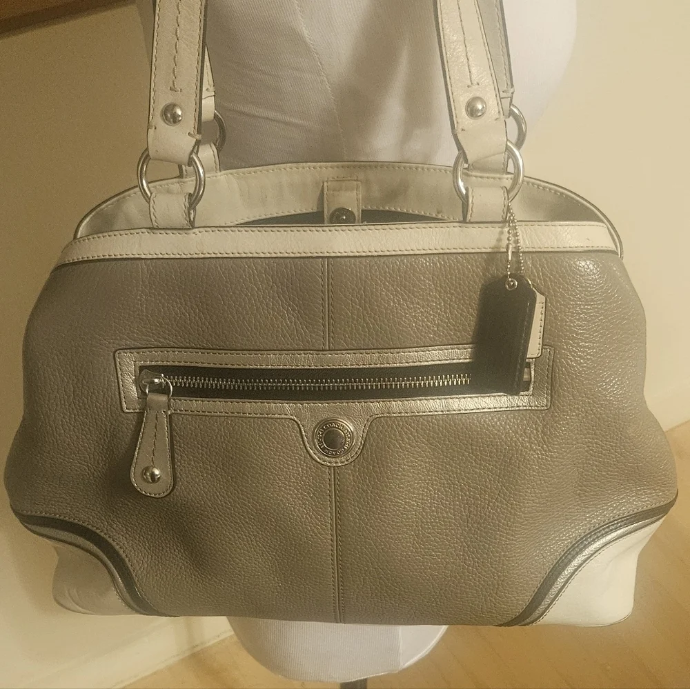 Coach Vintage Laura Spectator Handbag Grey & Ivory Pebbled Leather Bag Charms